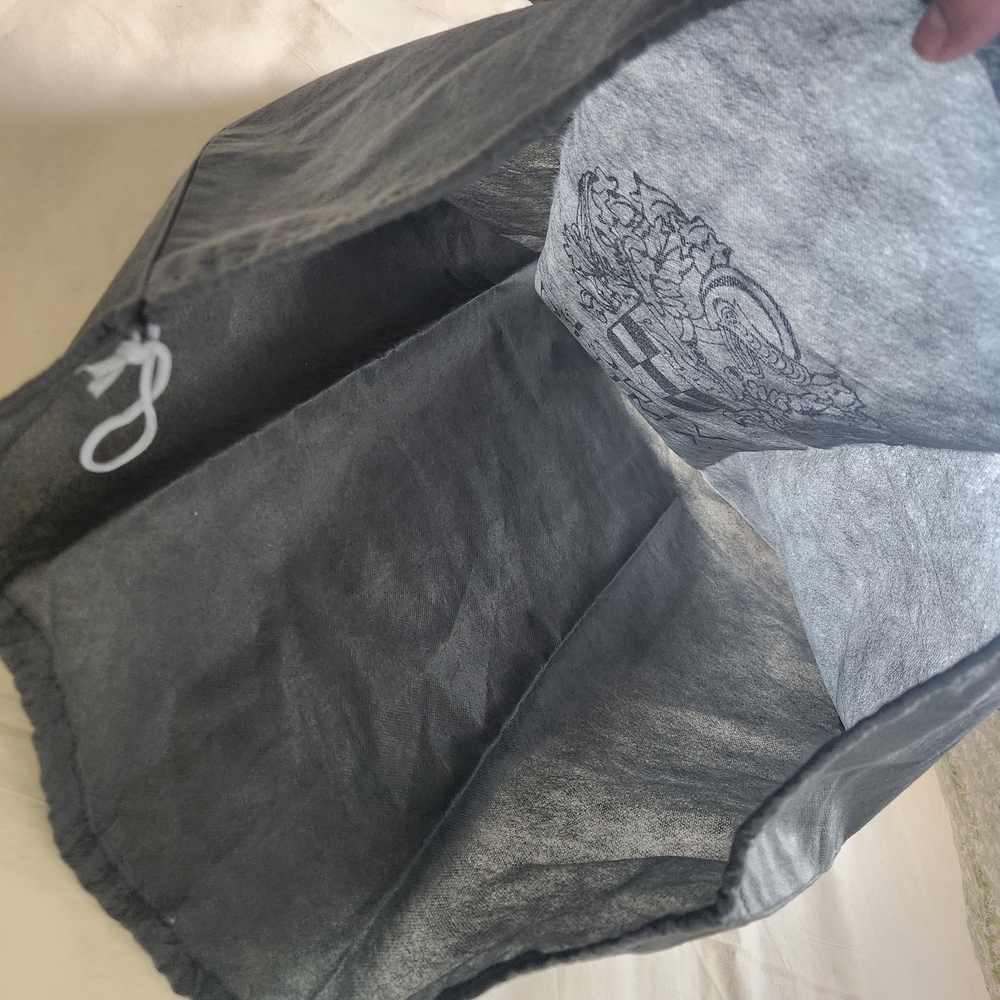 Vince Camuto Black Dust Bag Pre-Owned - Picture 7 of 8